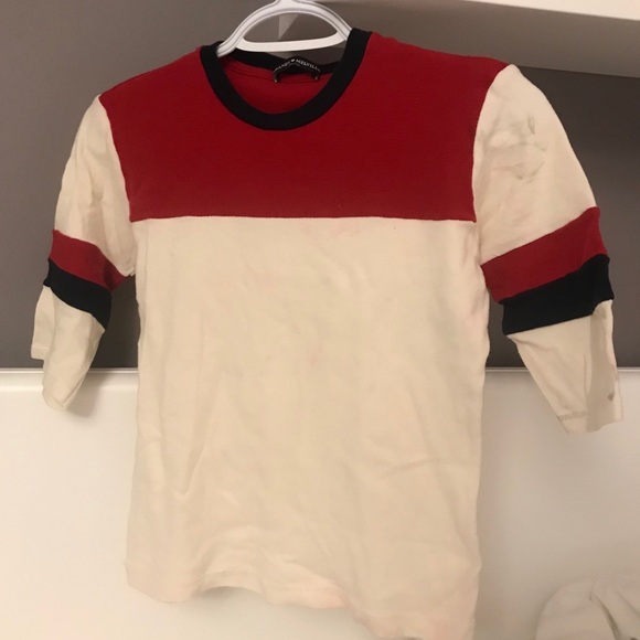 Brandy Melville T-shirt - Picture 1 of 4